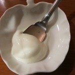 ペチカ - ロシア料理はスメタナサワークリームがついてきます。
