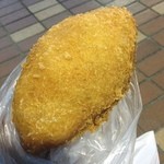 クイーンズ伊勢丹ベーカリー - 辛口カレーパン