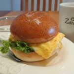 Cafe Zarame - バーガー、ドーン！