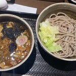 なぜ蕎麦にラー油を入れるのか。 - 