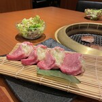 焼肉ホルモン 山水縁 - 