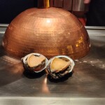 銀座鉄板焼き 肉一凛宮 - 天然の活蝦夷鮑