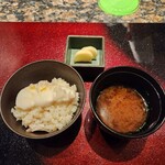 銀座鉄板焼き 肉一凛宮 - クエと黄柚子の土鍋ご飯、赤出汁、香の物