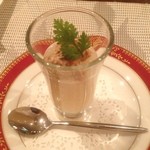 ラシェット M - アミューズは千葉産大蕪のムースに蟹をトッピング