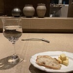 Hikidashi - 吉田蔵u という日本酒　チーズ(1人前サイズ)合わせて