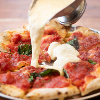 We are proud of our pizza, which allows you to customize the dough, sauce, toppings, etc.