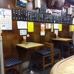 とん八 - 店内(2023年11月30日撮影)