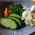 とん八 - お新香 400円(税込)(2023年11月30日撮影)