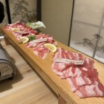 黒豚しゃぶしゃぶと溶岩焼きが 自慢の居酒屋 くろ屋 鹿児島天文館店 - 