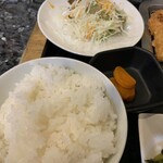 針中野 炉ばた 時代屋 - このお漬け物の器が、トンカツを運んでくれた。