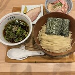 Chuuka Soba Shigure - ホロホロ南蛮つけ蕎麦1,100円とお肉のっけご飯400円
