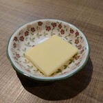 さっぽろラーメン 桑名 - 希望者にサービスしてくれる"雪印バター"。