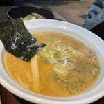 Shingozensoba Shinramen Kura No Men - こってりすぎるラーメン（白みそ）