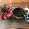 つなや食堂