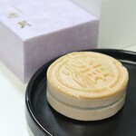 Ajari Mochi Hompo Kyougashi Tsuka Saman Getsu - 最中5個入り…1,188円(税込)