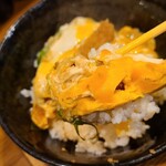 Mendokoro Sakae Ya - ①ミニかつ丼
                        衣ガリガリの薄めな豚カツ、濃いめの半熟玉子とじの出汁を衣が吸って丁度良い軟らかさ
                        意外と豚肉の旨みが強く濃い味わい
                        それを求めて中高年男性客の行列が出来るのも納得