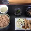 Tosu Te - とすて定食(やきとり, そぼろごはん) 770円