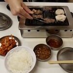 Oosaka Yakiniku Horumon Futago - 途中・全体図。