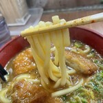 うどん 松屋 - 一味は大量投入