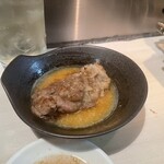 焼肉 貴文 - 貴文のロース焼き 自家製の山芋＆卵黄のつけダレにくぐらせて