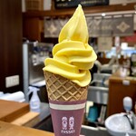 Kuroshio Ichiba - ＊和歌山みかんソフトクリーム（¥330）
