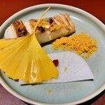 馳走 啐啄一十  - 【写真⑮】炭火焼き真名鰹(広島県倉橋島)、海鼠腸醤油、自家製唐墨、氷〆大根