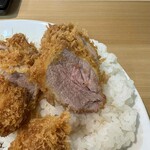 とんかつ檍のカレー屋 いっぺこっぺ - きれいな断面