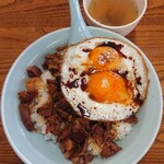 大黒屋飯店 - カレー玉子飯とスープ