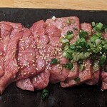 ホルモン焼もんもん - 