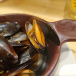 カジュアルフレンチBar 7FUKU - ニンニクパンチが良い。