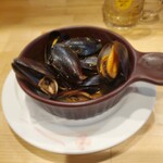 カジュアルフレンチBar 7FUKU - ムール貝の白ワイン蒸し