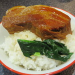 烈志笑魚油 麺香房 三く - 角煮ご飯