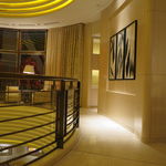 ロオジエ - ベージュとイエローのラウンジの温かさ3