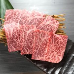 焼肉と薬膳 味ノ輪 - A5ランク山形雪降り和牛【内もも】モ