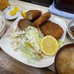 お食事 樹 - コロッケの１つはチーズ入り