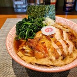 らぁめん 生姜は文化。 - 鶏チャーシュー、ほうれん草