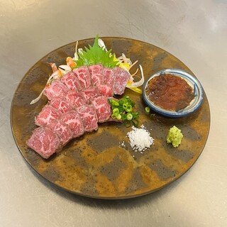 We offer a variety of Okinawan Cuisine! Enjoy seared Ishigaki beef and thick-sliced tuna