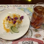 GINZA SCHEVENINGEN - サラダとドリンク