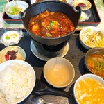 愛園 - 鉄鍋 麻婆豆腐　¥970  CPいいですね♪