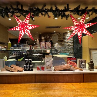 SALVATORE CUOMO & BAR_2