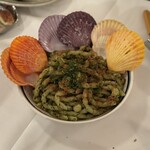 バンデルオーラ - ブジャーテ 緋扇貝、マグロのカラスミとグリーンペースト