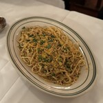 バンデルオーラ - スパゲットーニ ブリッタルガとピスタチオのソース