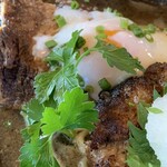 Goti Soutei - ハンバーグ&バラ肉の自家製角煮温玉添え（ライス）