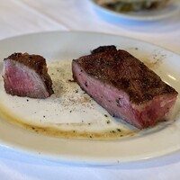 ルース クリス ステーキハウス - ポーターハウス
                      左：フィレ
                      右：サーロイン