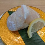 陸奥の國 廻鮮寿司 八千代 - 北海道産活ホタテ