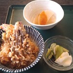 つつみ食堂 - ふろふき大根が付いてた。