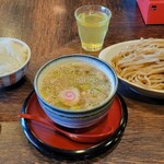 麺や 紡 - ビューです