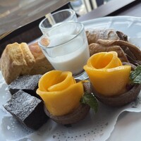 アーティスト カフェ - 