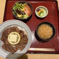 荒井屋 そごう横浜店 - ビフテキ丼