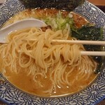 麺屋 富士虎 - 味噌らーめん　800円　麺アップ